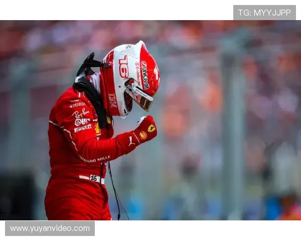 勒克莱尔卡塔尔站起步强势，名次提升明显